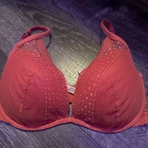 Victoria’s Secret Incredible Plunge bra size 34DD